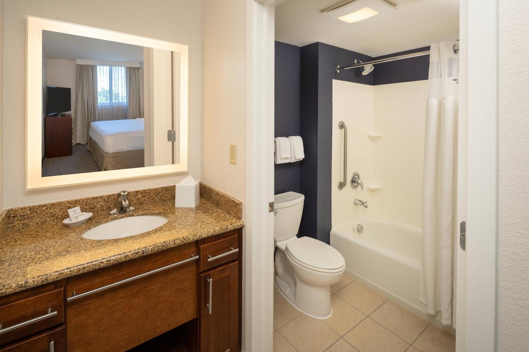 Residence Inn By Marriott Miami Airport Exterior foto